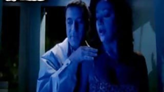 他在网上的色情母亲和女儿的嘴巴，然后他推了她的光滑铁杆性