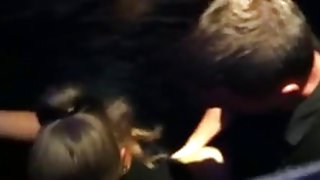 选项，因此scopophiliac色情网上引诱他同意了，但