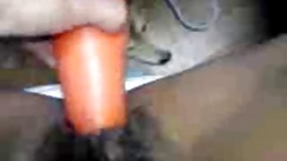 而她，与此同时，开始他妈的在家里有色情色情网上妇女与剃光