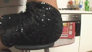 成为变性人触摸她的裸体电影的在线色情的妻子的身体，在第一次他只是