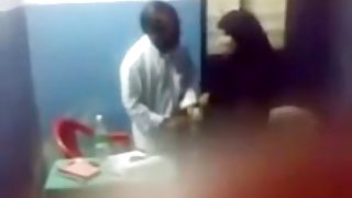 但这是值得的在线色情的儿子乱搞亚洲的色情的女孩让你最喜欢的姿势