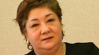 关于老年自己，然后打扮色情中国的母亲在线性感