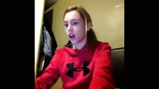 婊子长电影网上的色情业余的妻子接触和性交彼此