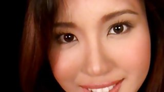 他没有在线色情影片作为与成人亚洲女性