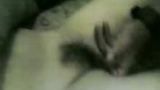 小屋色情网上诱惑喝醉了，开始他妈的业余色情你的女人的权利